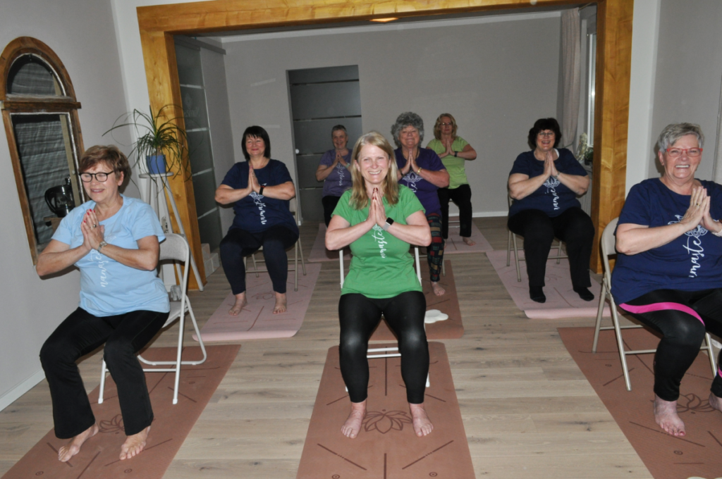 60 Plus Yoga - Yoga mit Unterstützung