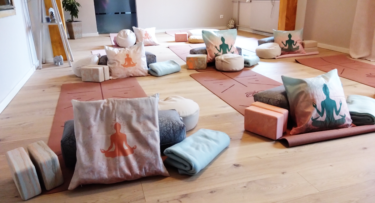 Yin Yoga Zubehör im Studio